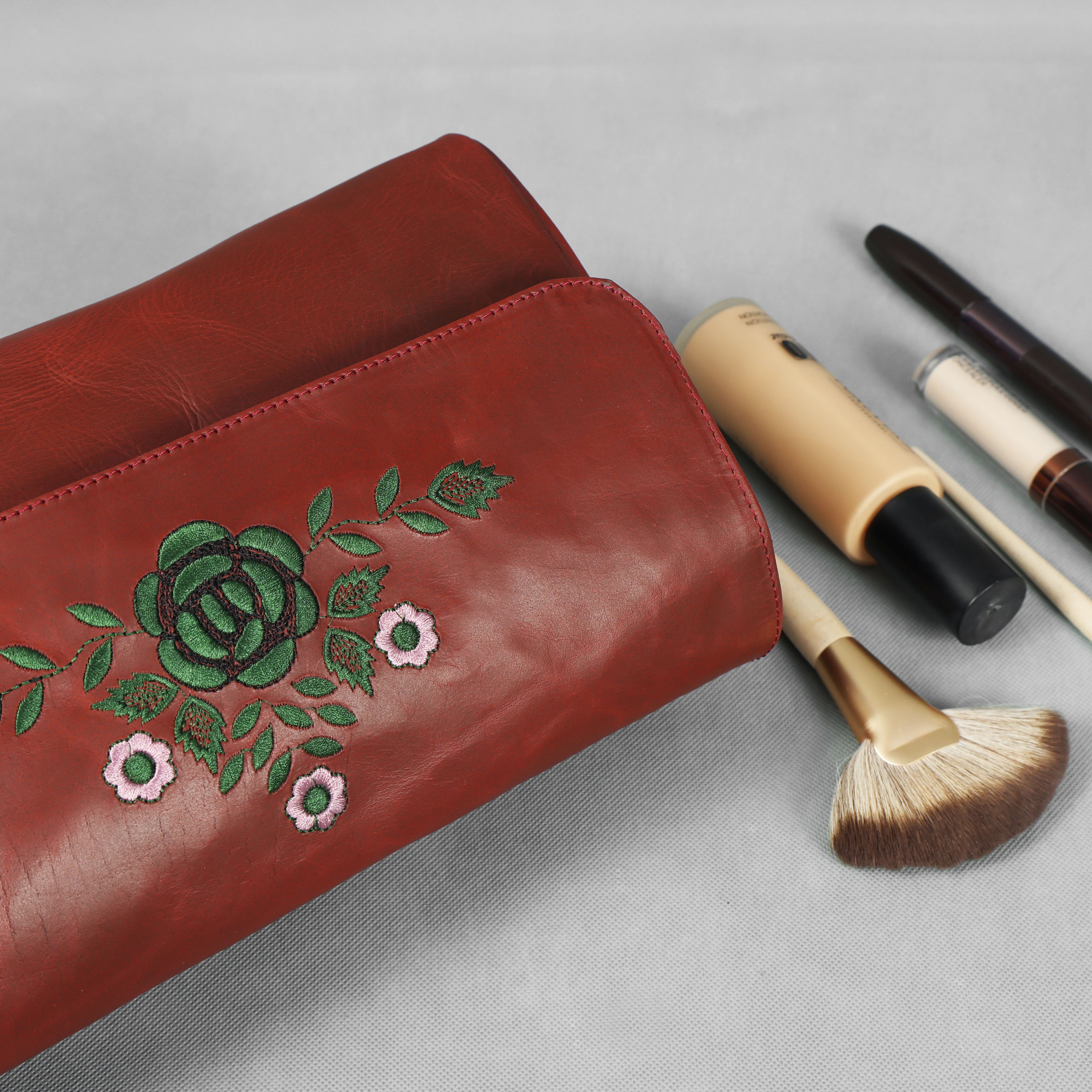 Premium Brown Leather Shoulder Bag with Floral Embroidery – Elegant Craftsmanship for Modern Women