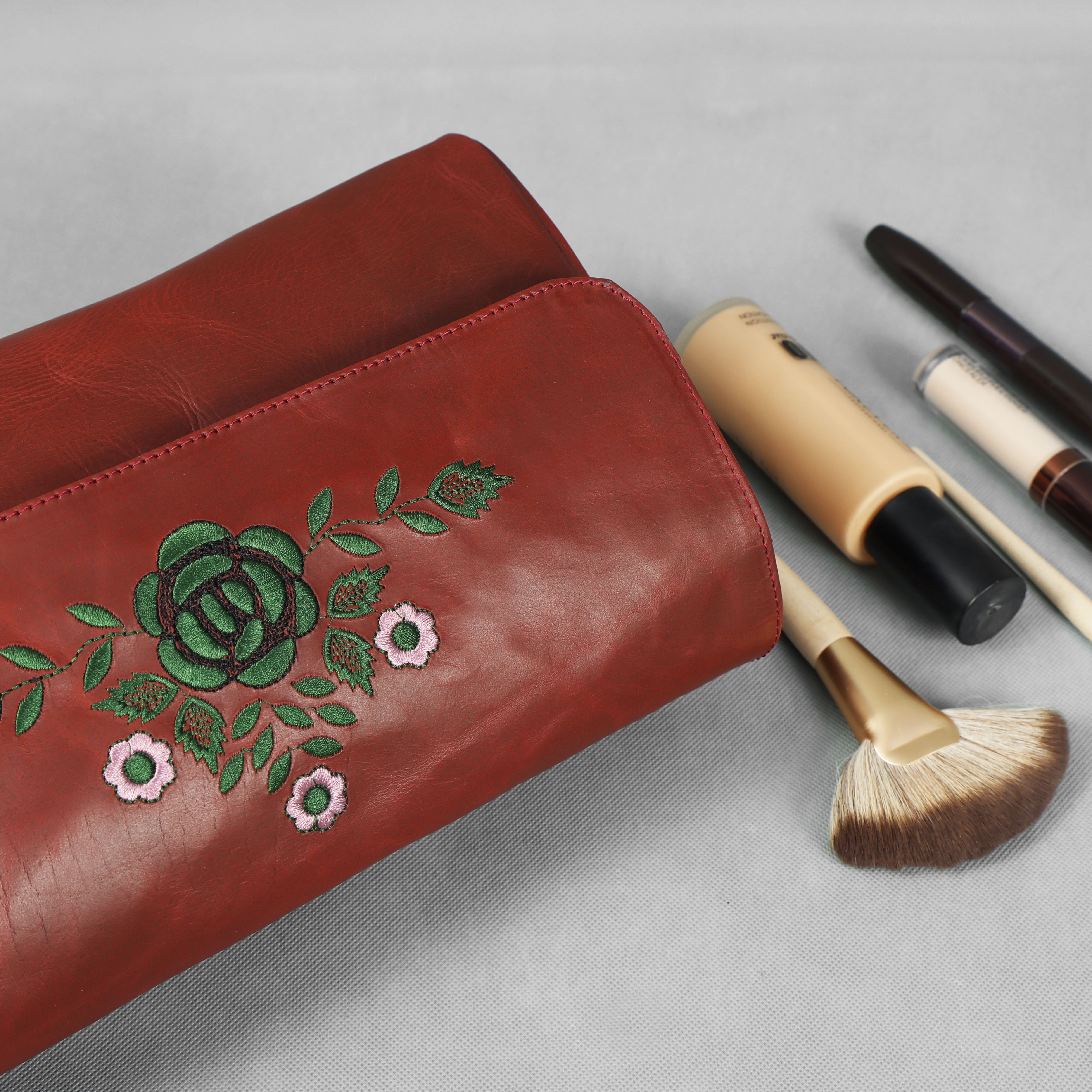 Premium Brown Leather Shoulder Bag with Floral Embroidery – Elegant Craftsmanship for Modern Women