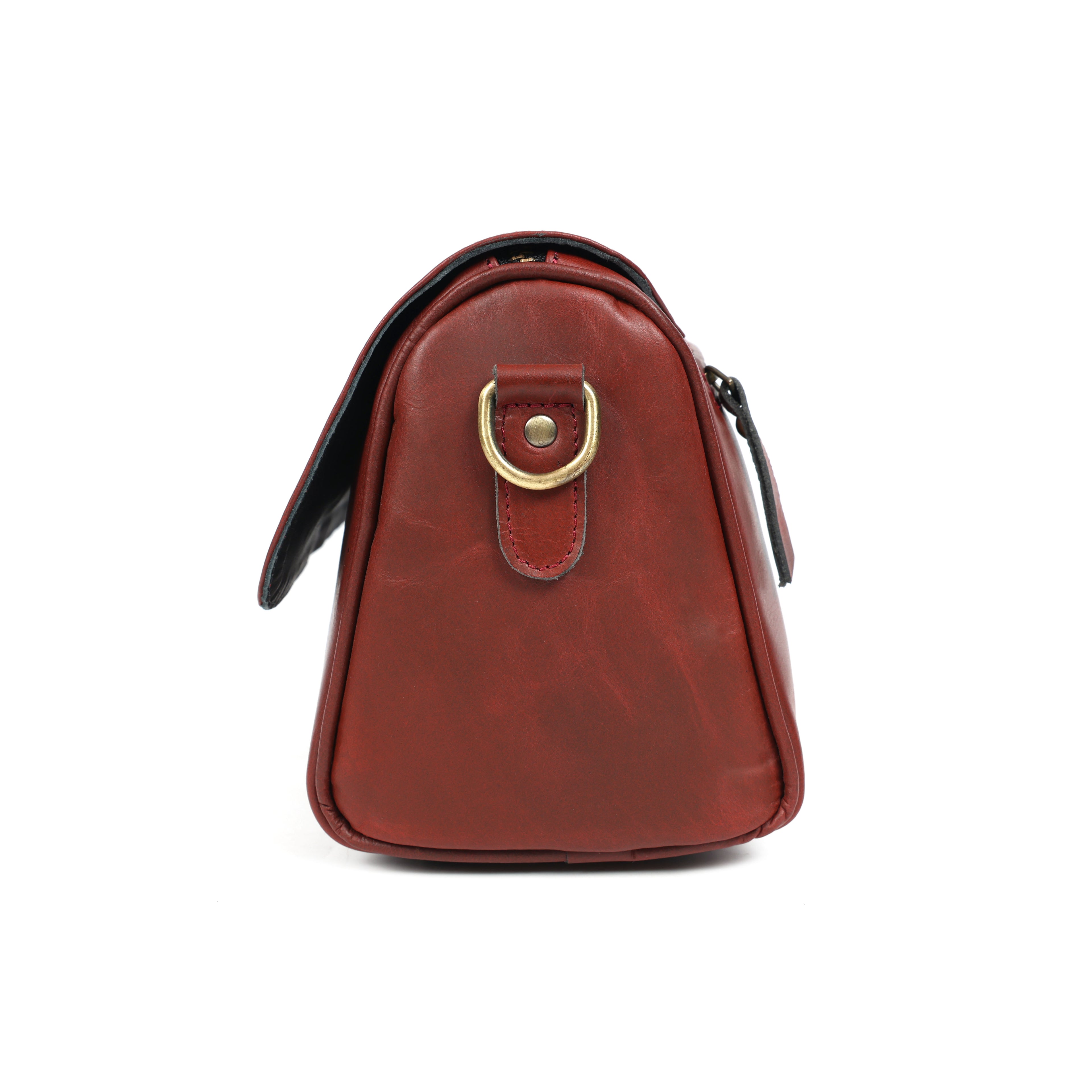 Premium Brown Leather Shoulder Bag with Floral Embroidery – Elegant Craftsmanship for Modern Women