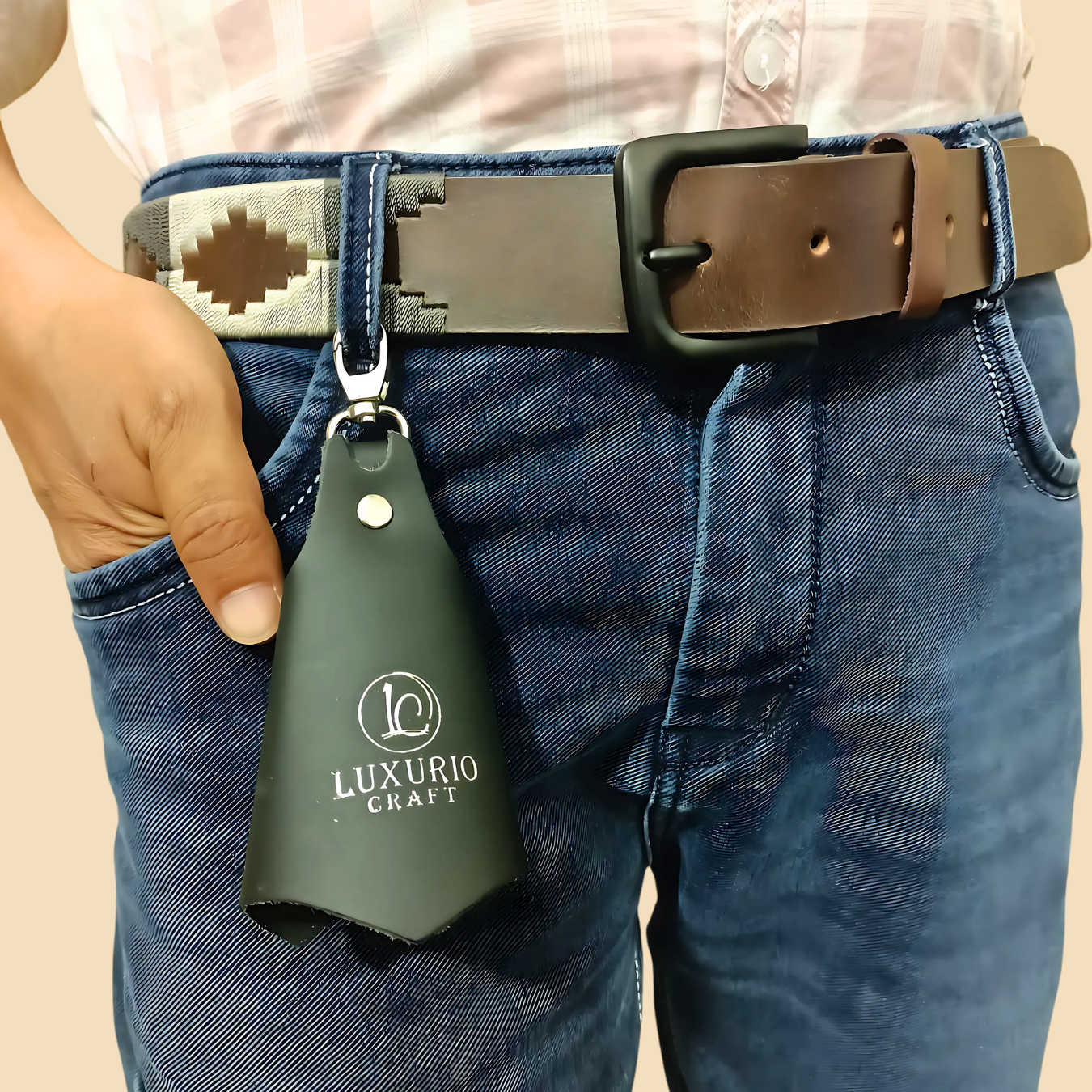 Black Batman Design Key Ring – Bold, Stylish & Durable (Unisex)